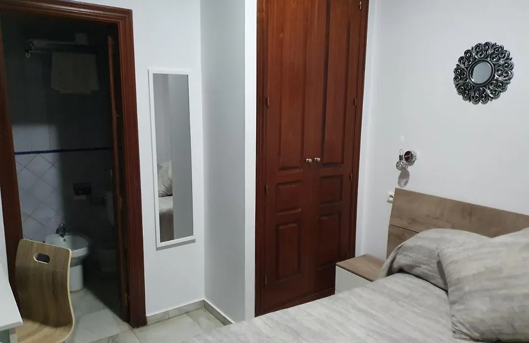 Hostal Puerta Carmona-1