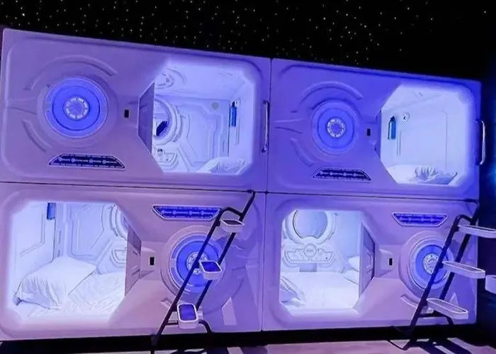 Hotel: Bambu Hostel Capsules